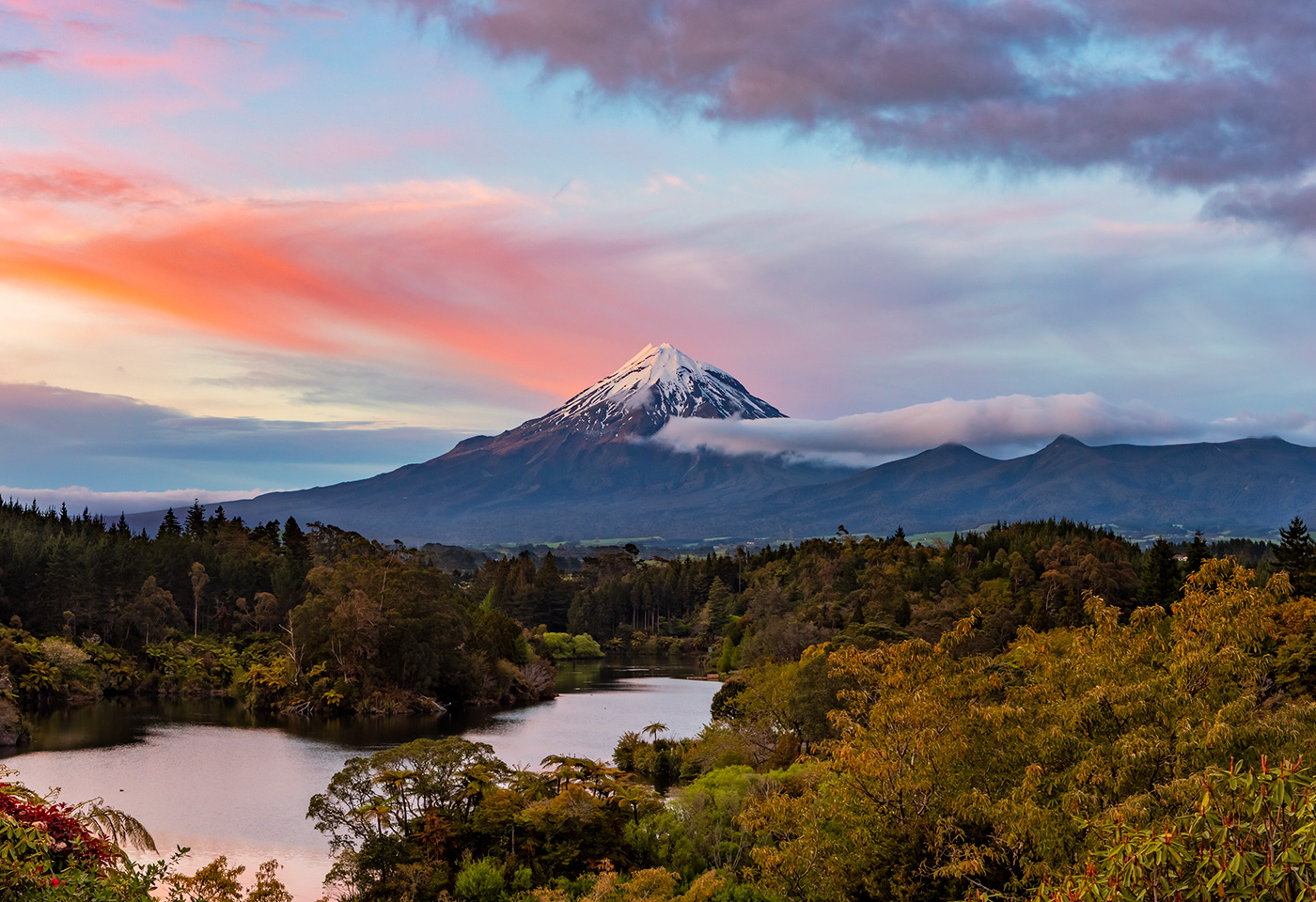 Image of Māunga Taranaki Mountain on the west coast of New Zealand’s North Island taken by Tania Niwa, Canon Master, Grand Master of Photography and child of Mount Taranaki