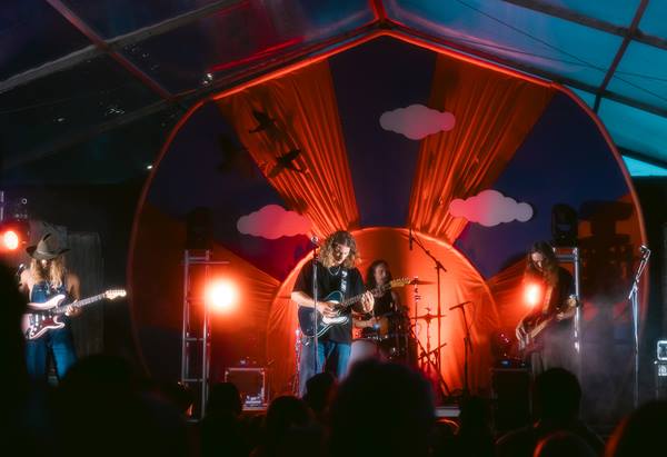 Composition Banner Tile Image V2