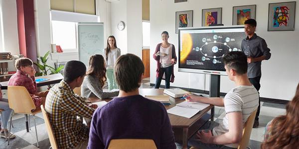 Engage – Dynamic learning to shape the future. Canon Education Solutions