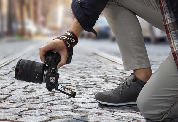 Canon EOS camera with viewfinder