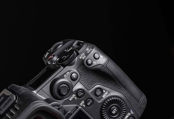 Canon EOS camera buttons