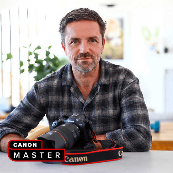 Image of Canon Master Mark Horsburgh holding a Canon EOS camera