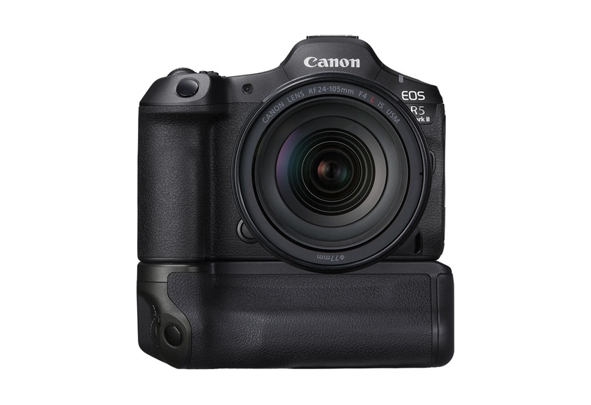 BG R20 attached to EOS R5 MARK II front view