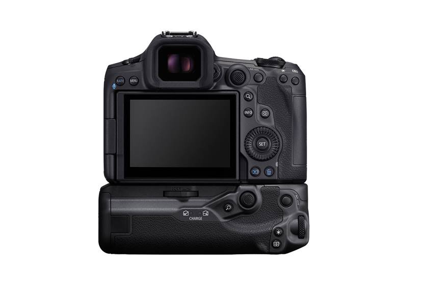 BG R20 attached to EOS R5 MARK II viewfinder view