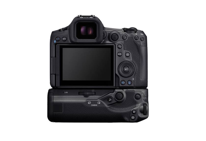 BG R20EP attached to EOS R5 MARK II viewfinder view