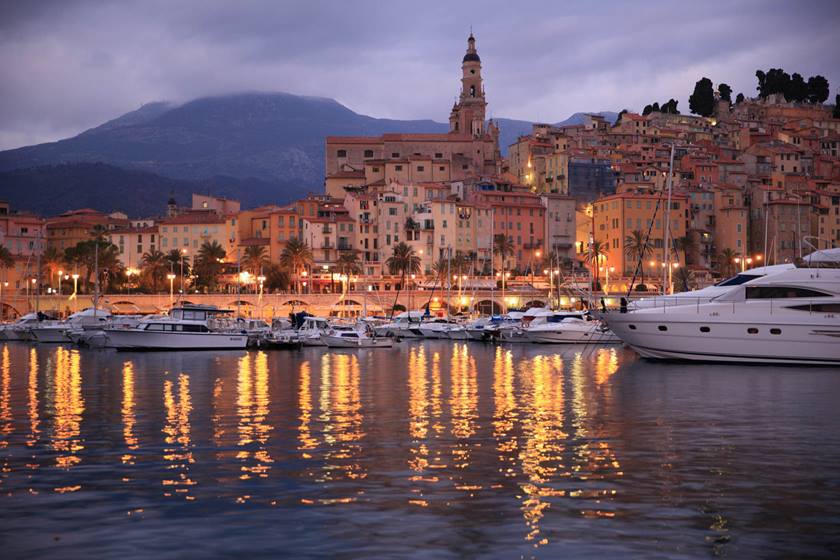 Image of city with boats taken using EF 24-70mm f/2.8L II USM