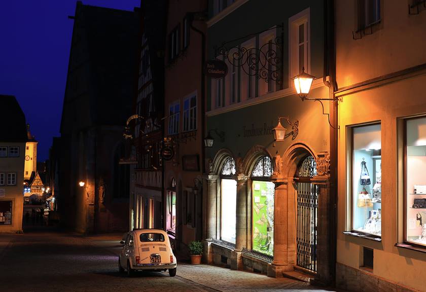 Street at night photographed with EF-M 32MM f/1.4 STM