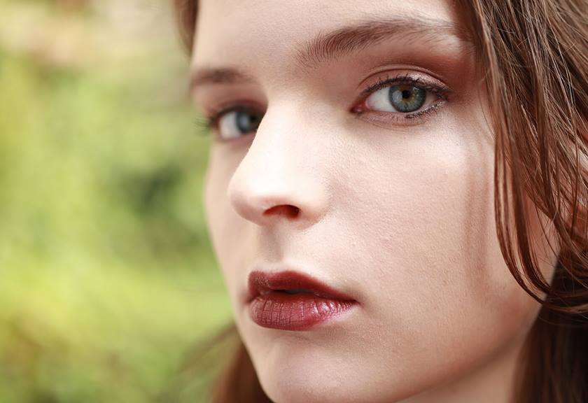 Model photographed with the EF-M 32MM f/1.4 STM