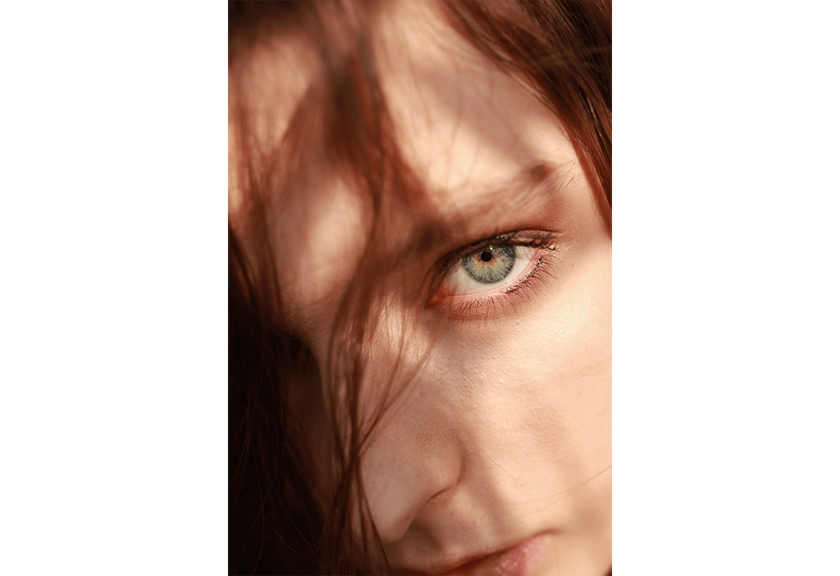 Model photographed with the EF-M 32MM f/1.4 STM