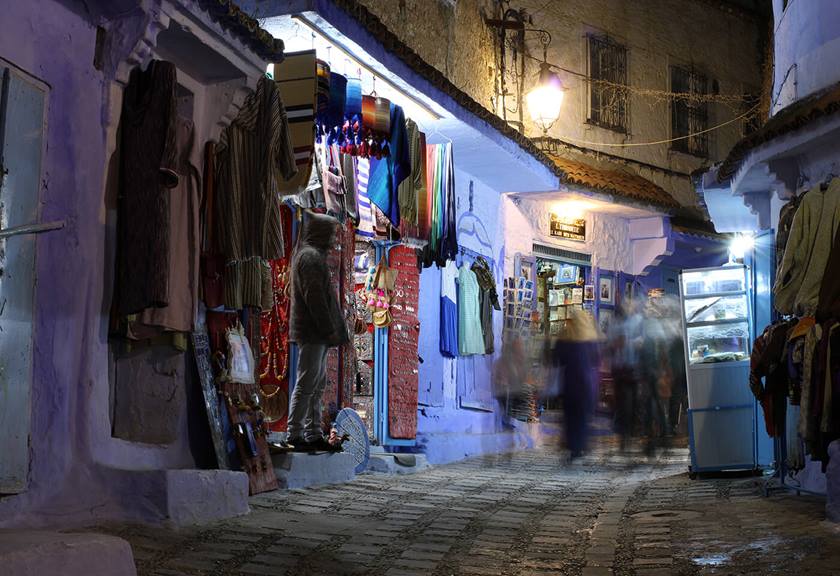 Image of alley taken with EOS 1500D