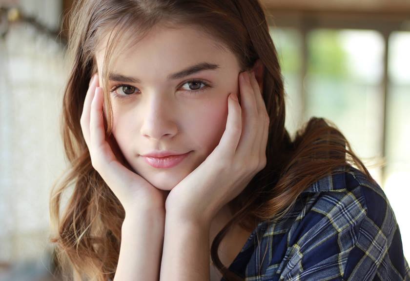 Portrait image of girl taken with EOS 3000D