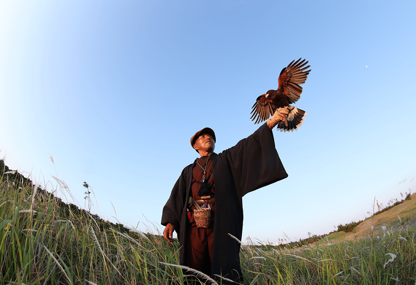 Image of bird and its owner taken with EOS 90D
