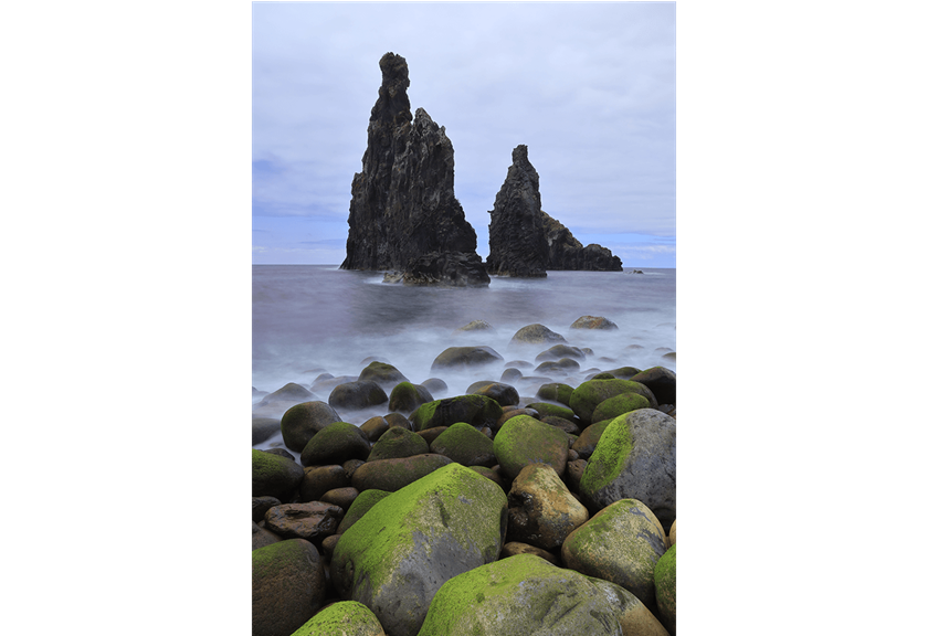Photograph of rocks and ocean taken using Product image of Drop-in Filter Mount Adapter EF-EOS R and lens