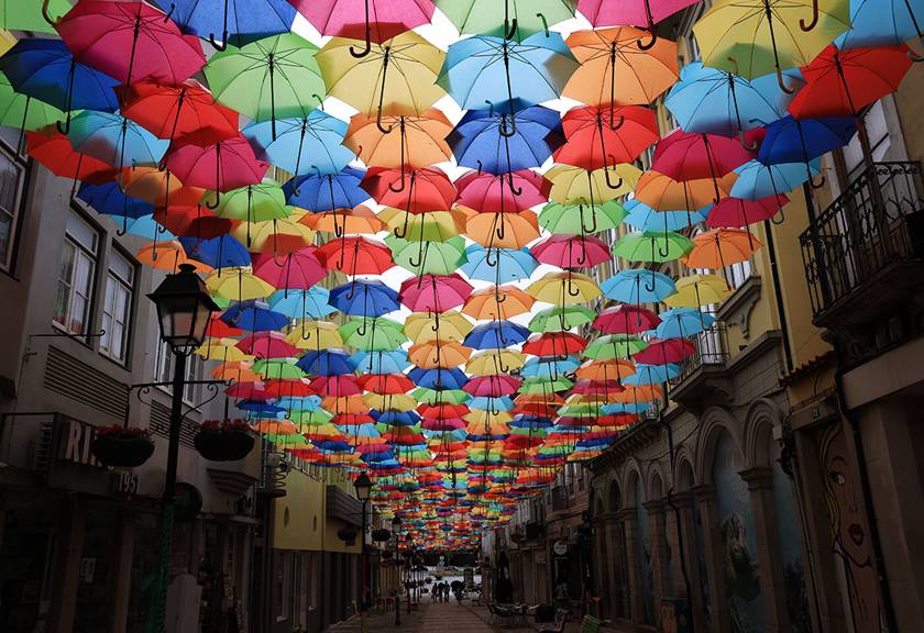 Photograph of umbrellas on street taken using RF 28-70mm f/2L USM