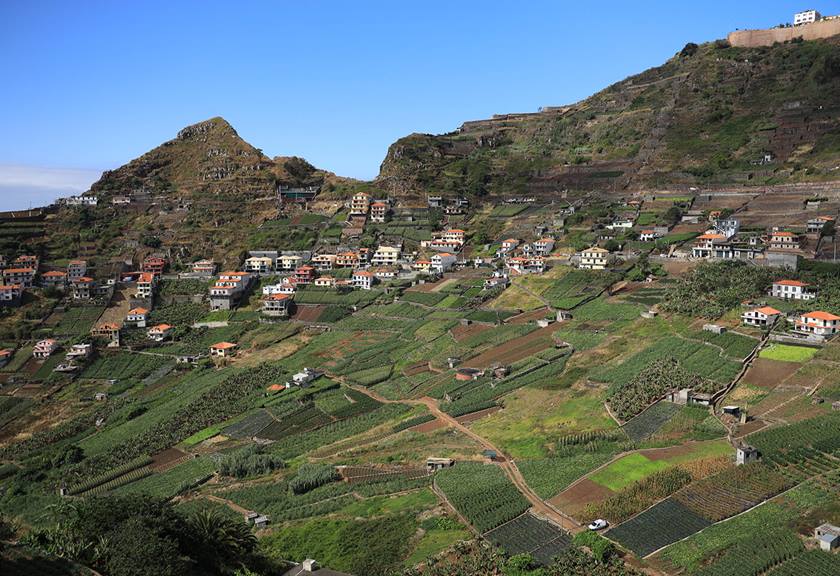 Photograph of houses on hills taken using RF 28-70mm f/2L USM