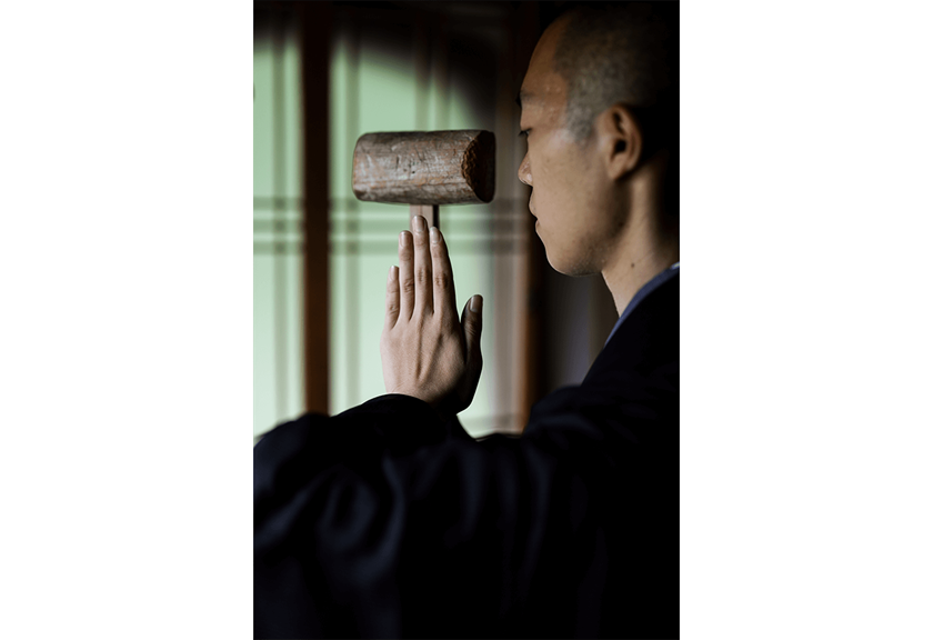 Photograph of man taken using RF 50mm f/1.2 L USM