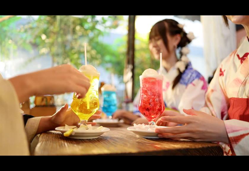 Image of a women enjoying their desserts captured with RF 24mm f/1.4L VCM lens