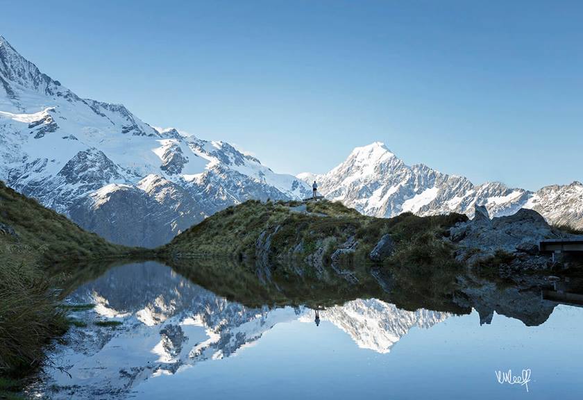 Image of snowy mountains by Canon Master Virginia Woolf