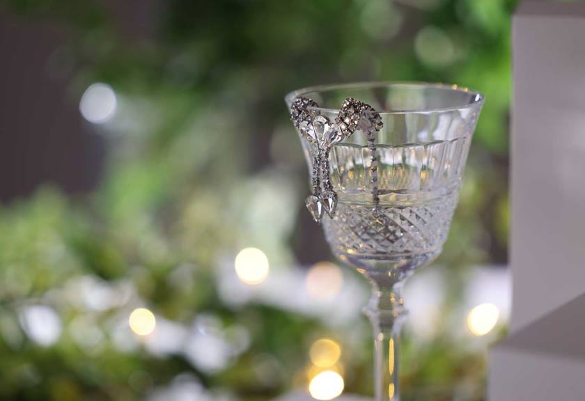Image of a glass goblet taken using EOS R3 with RF 24-105mm f/2.8L IS USM Z 