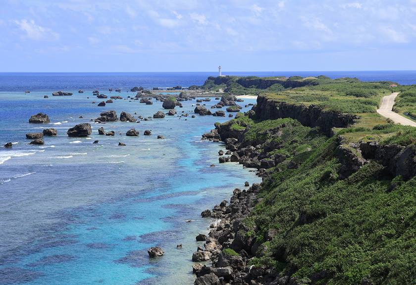 Landscape image of a shoreline taken with the RF-S 55-210mm f/5-7.1 IS STM telephoto lens