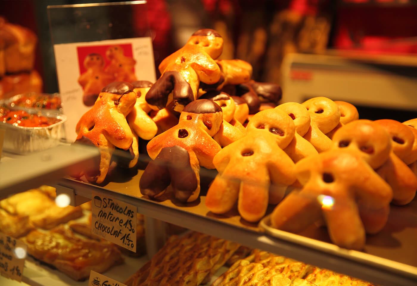 Gingerbread men in a bakery 