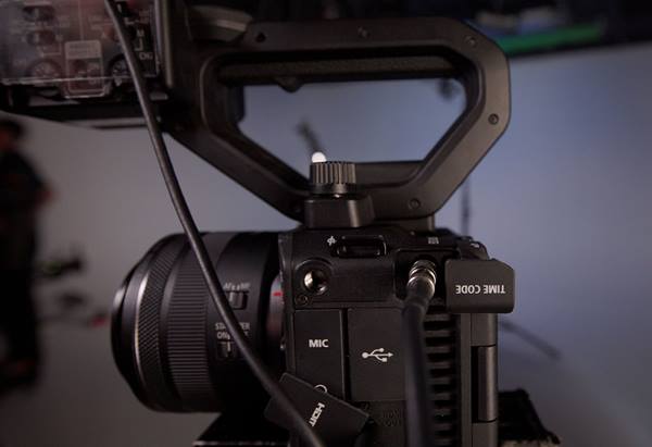 Product image of the EOS C50 camera
