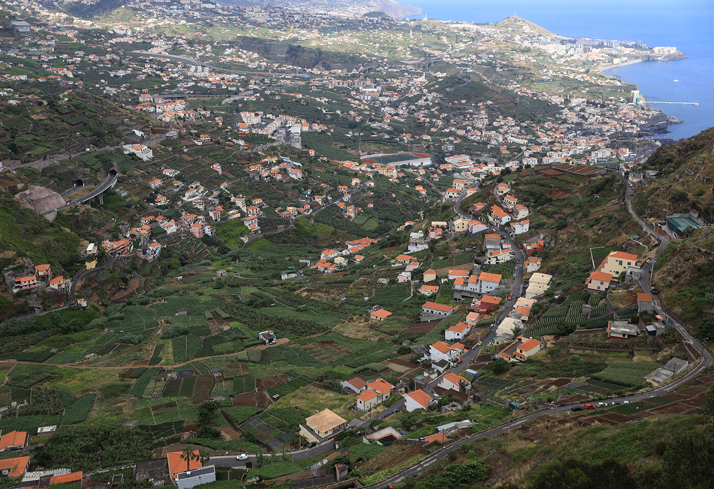 Photograph of houses on hills taken using RF 28-70mm f/2L USM