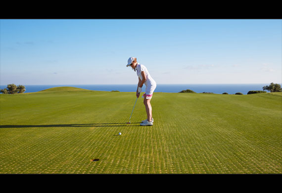 Image of a golfer in action taken using the CJ14eX4.3B IASE S Broadcast Lens