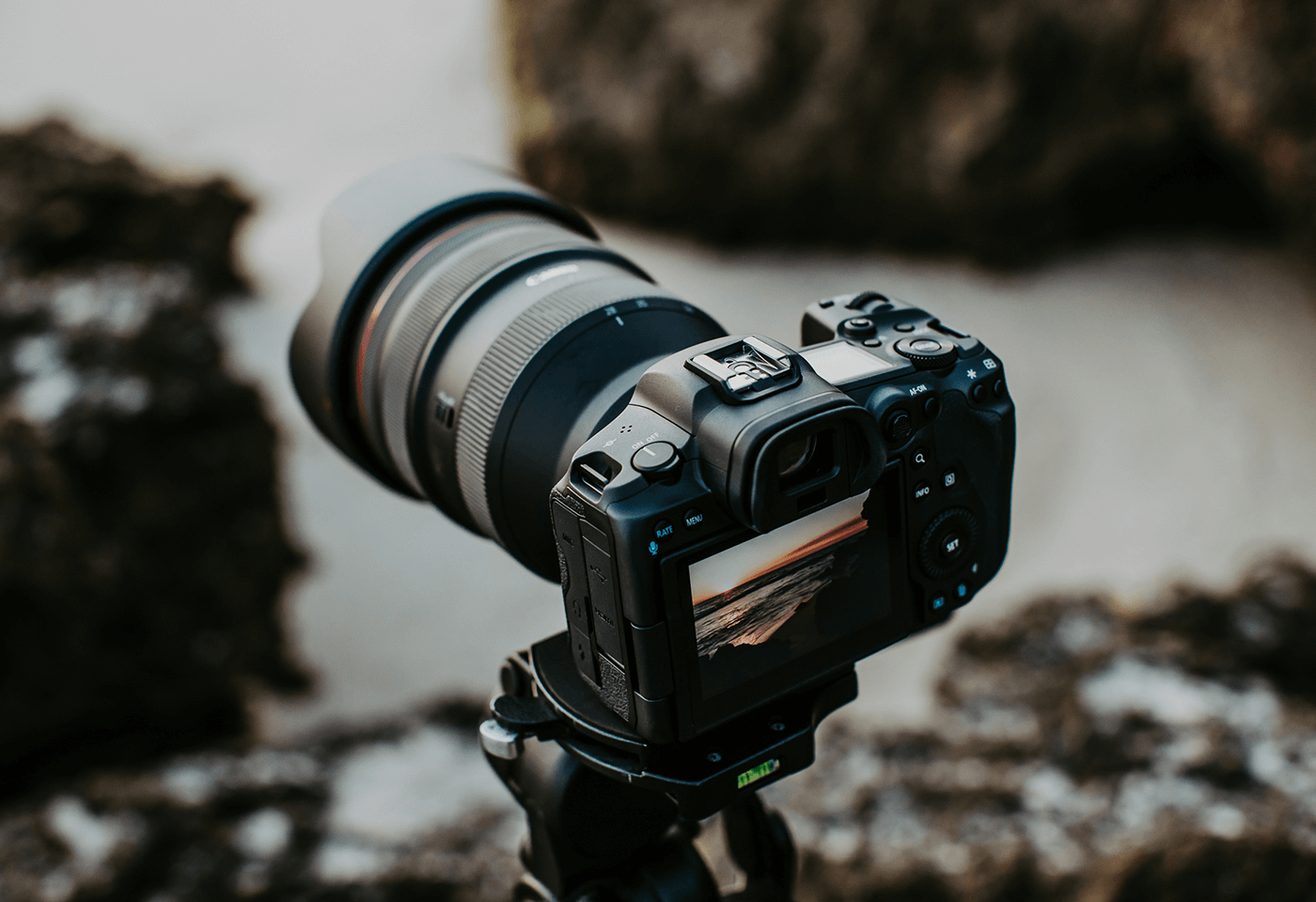 EOS R5 feature image