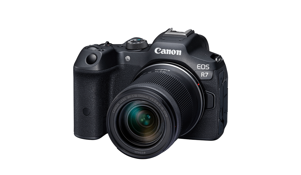 EOS R7 mirrorless camera