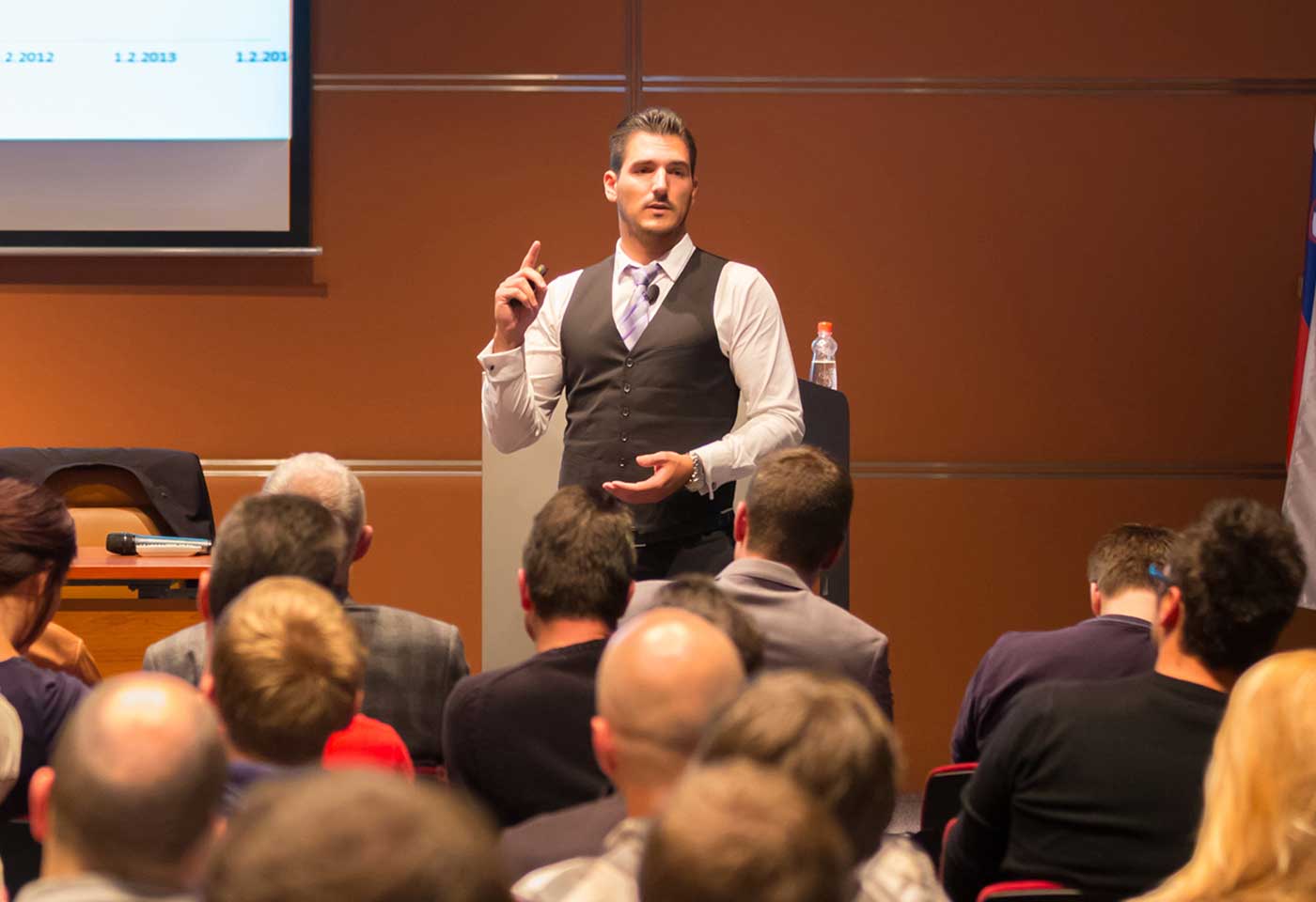 Online lectures using the Remote Camera CR-N100