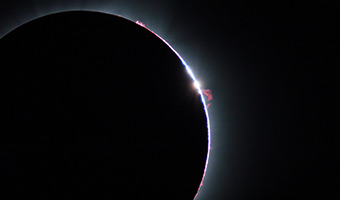 About Canon image of globe | Canon Australia