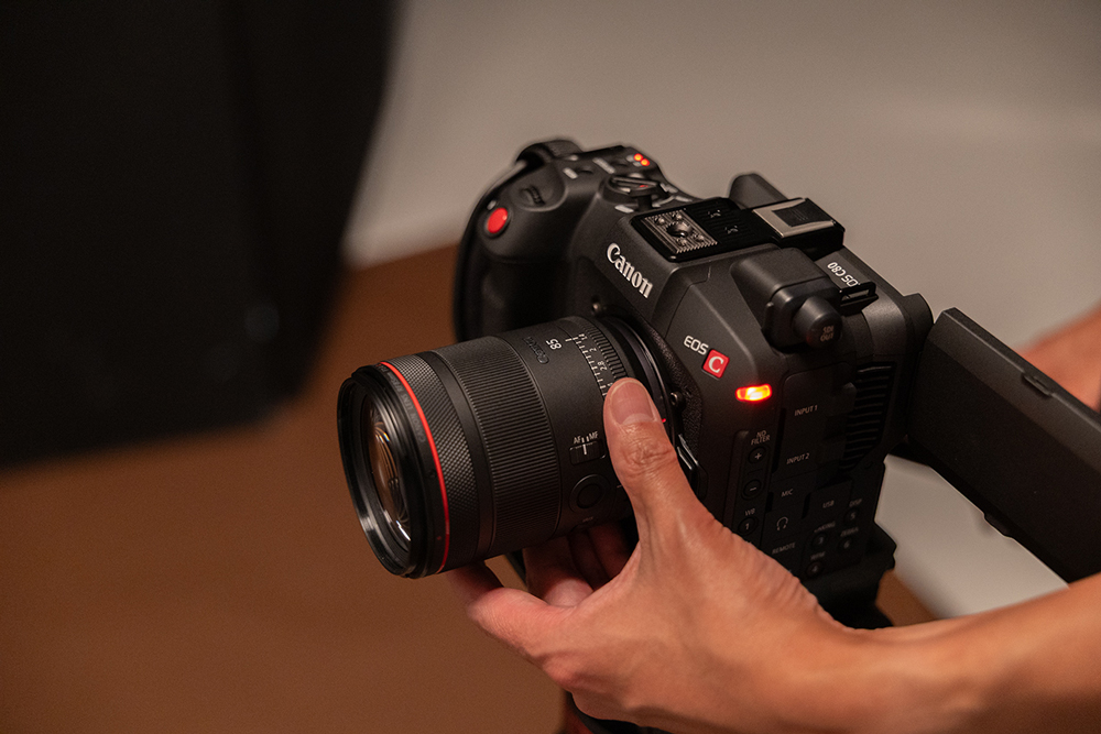 Hybrid Lenses Image 1 V2