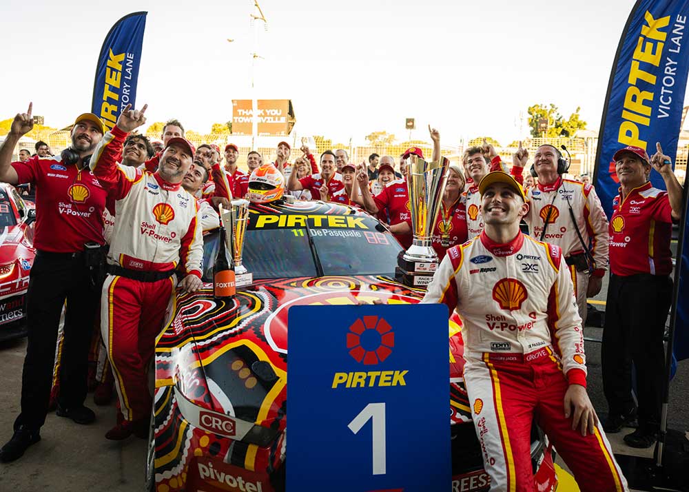 Image of team Pirtek photographed by Tenayah McLeod