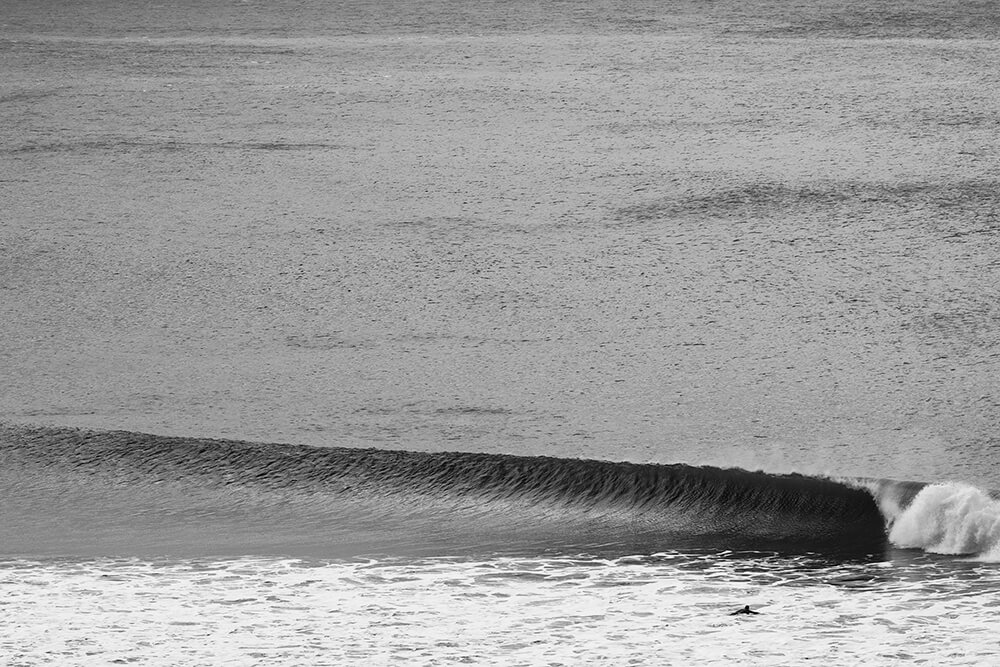 Landscape black and white image of ocean wave