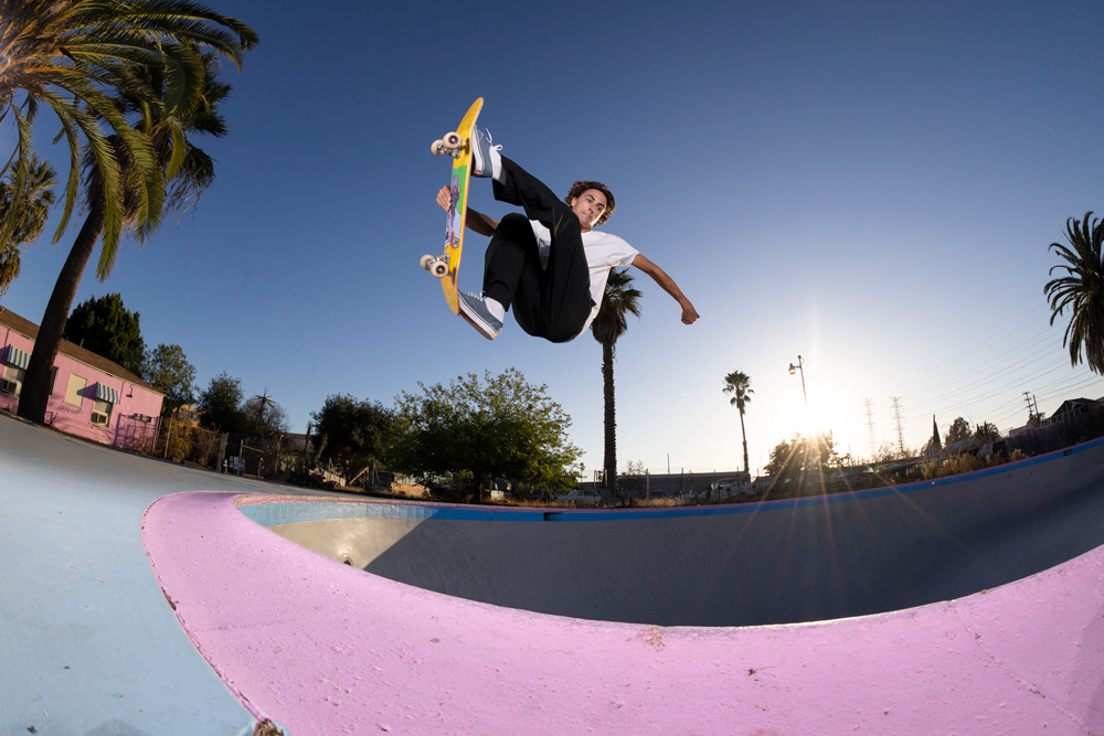 Top 5 Features of RF 7 14mm f 2 8 3 5L Fisheye STM Content 2 1000