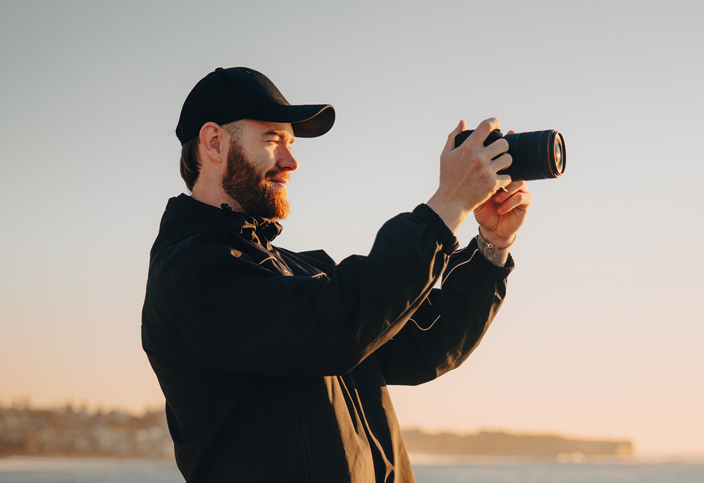 Top Features EOS R6 V for Video Content Creators Tile Image