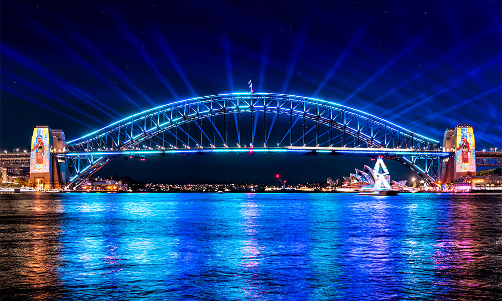 10 photography tips and best locations to capture Vivid Sydney by Elisa Eves