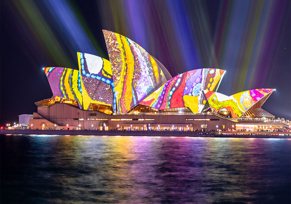 10 photography tips and best locations to capture Vivid Sydney by Elisa Eves