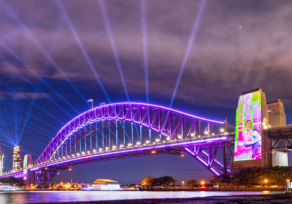 10 photography tips and best locations to capture Vivid Sydney by Elisa Eves