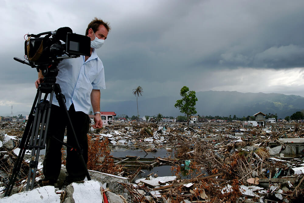 Covering the 1994 Boxing Day Tsunami for Four Corners (image by Gep Blake) 