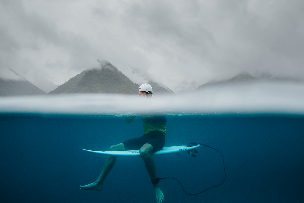 Surfer Owen Wright taken by Matt Dunbar using a Canon 1D X Mark II, EF24-70mm f/2.8L II USM lens @ 24mm