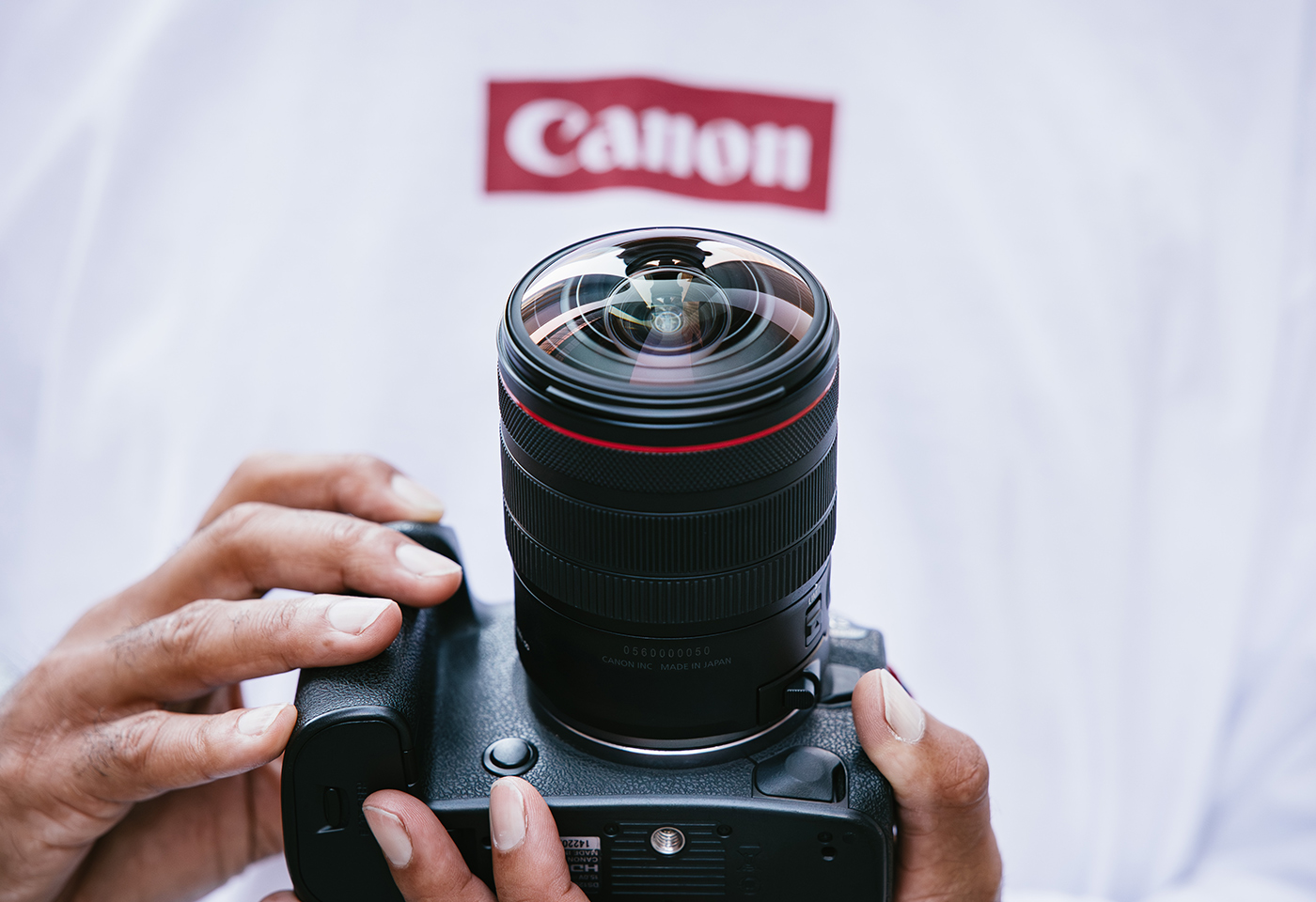 Top 5 Features of RF 7 14mm f 2 8 3 5L Fisheye STM Tile Image