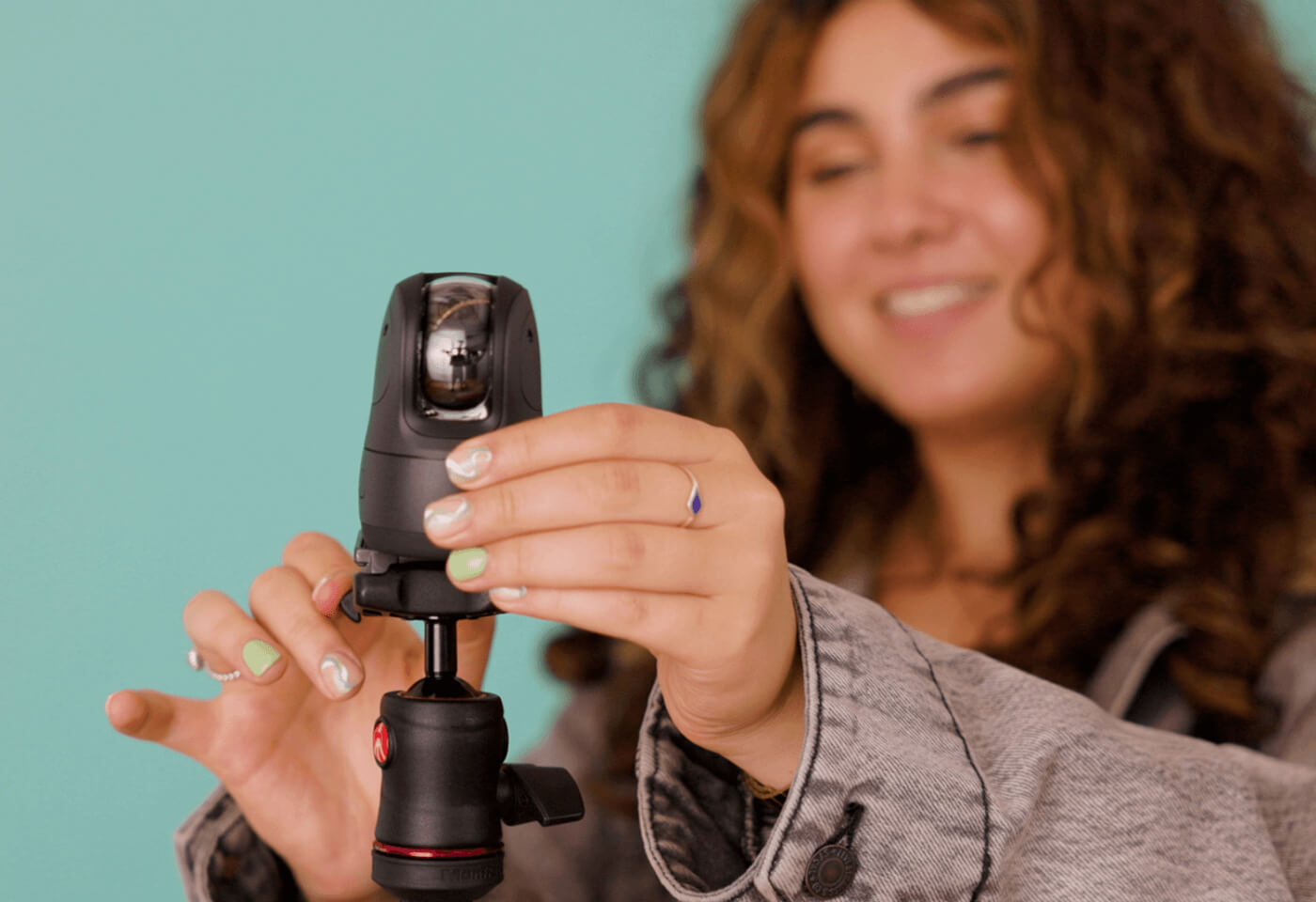 Image of a content creator using the Canon PowerShot PICK