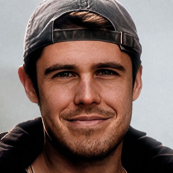 Image of Canon Crew Trystin Sinnott